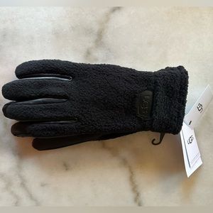 UGG Stretch Palm Fleece Gloves NEW Black
Faux Fur Sherpa Size XL